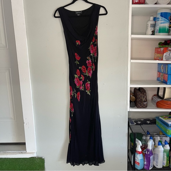 Temptations Dresses & Skirts - Temptation Maxi Short Sleeve Dress.